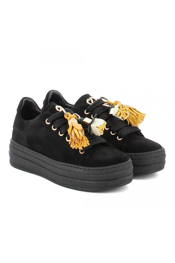Zobacz Czarne sneakersy zamszowe CARINII--B10465-H20-000-000-G74