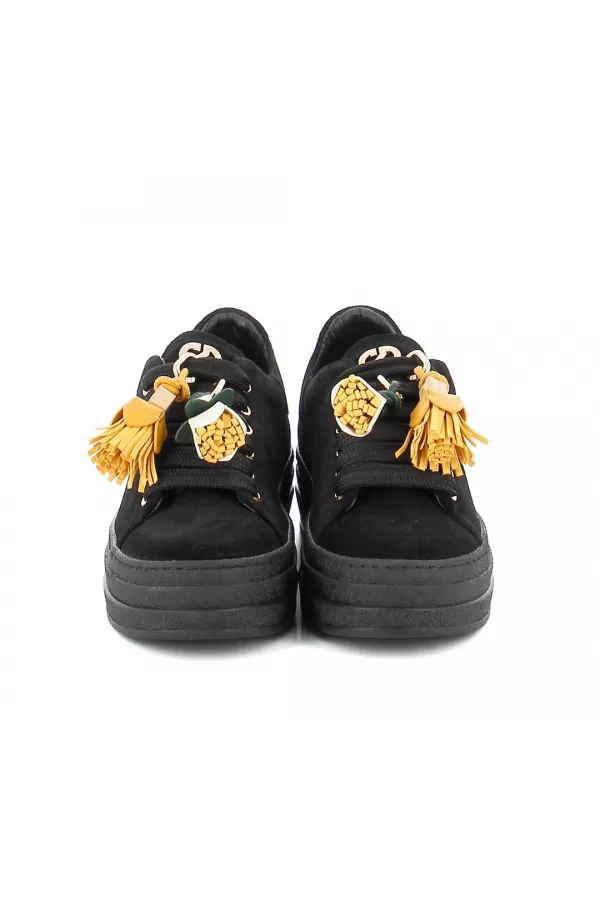Zobacz Czarne sneakersy zamszowe CARINII--B10465-H20-000-000-G74