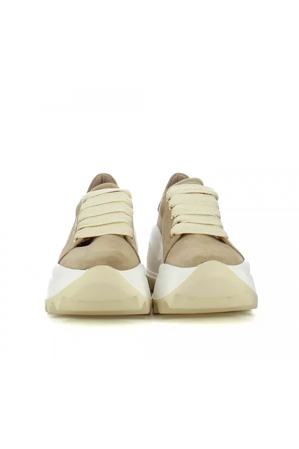 Zobacz Beżowe sneakersy na platformie CARINII--B9028-O17-000-000-000