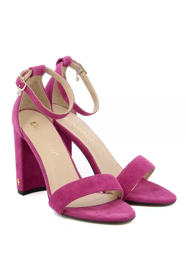 Zobacz Różowe zamszowe sandały CARINII--B8898-718-000-000-F89