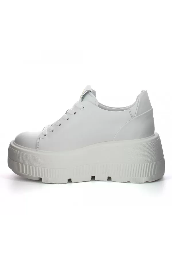 Zobacz Białe sneakersy skórzane CARINII--B96135-L46-000-000-G36