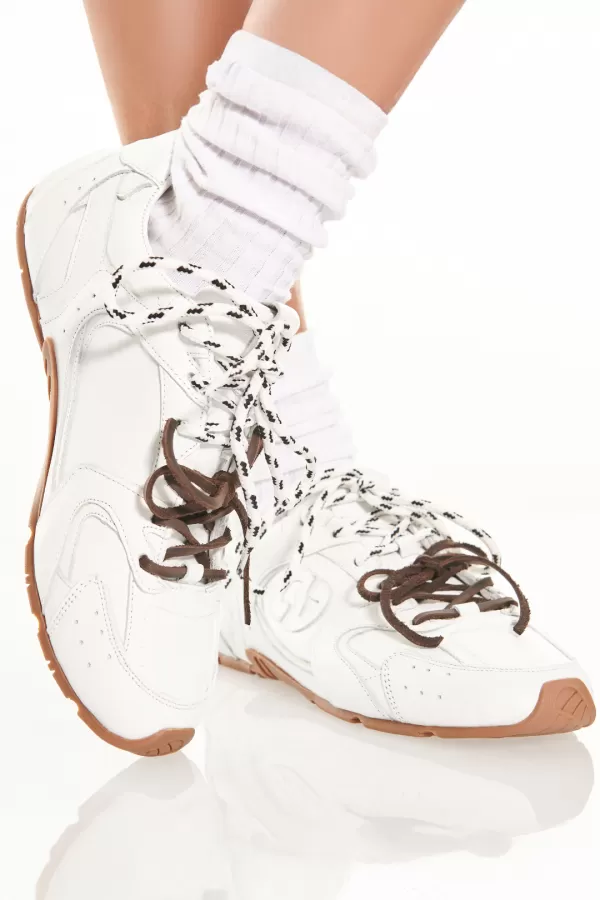 Zobacz Białe sneakersy skórzane CARINII--B10342-L46-000-000-000