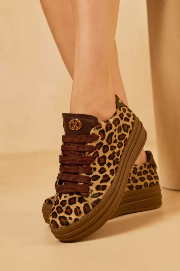 Zobacz Sneakersy w panterkę z naturalnym włosiem CARINII--B10466-T53-000-000-G74