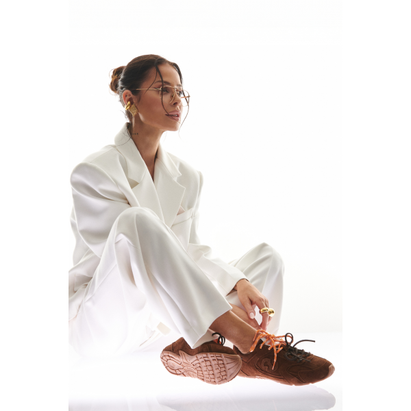 

Brązowe sneakersy zamszowe CARINII B10342-B66-000-000-000