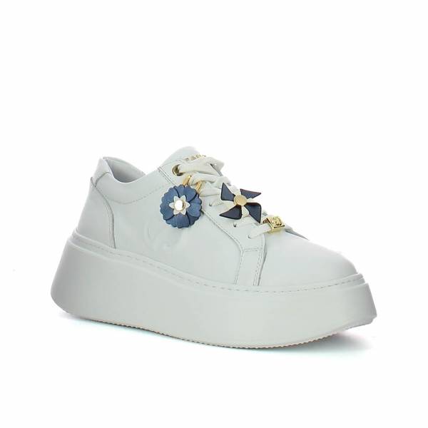 Białe sneakersy skórzane CARINII B10719-L46-000-000-IM1