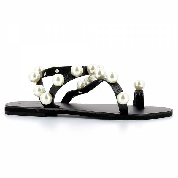 

Czarne sandały z perełkami CARINII B5795-F56-000-000-E14
