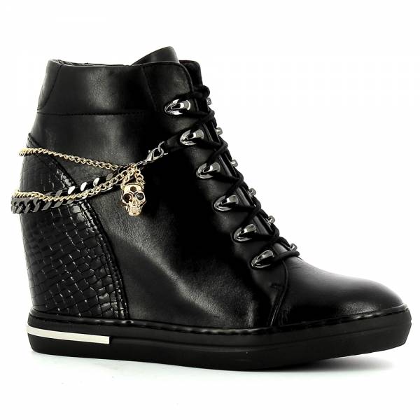 

Czarne sneakersy na koturnie z łańcuchem CARINII B5941-E50-P53-000-B88