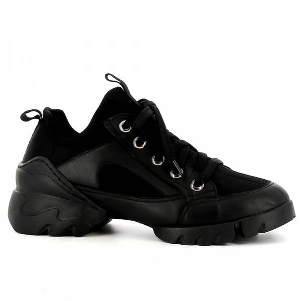 

Czarne sneakersy damskie CARINII B6297-353-000-000-000