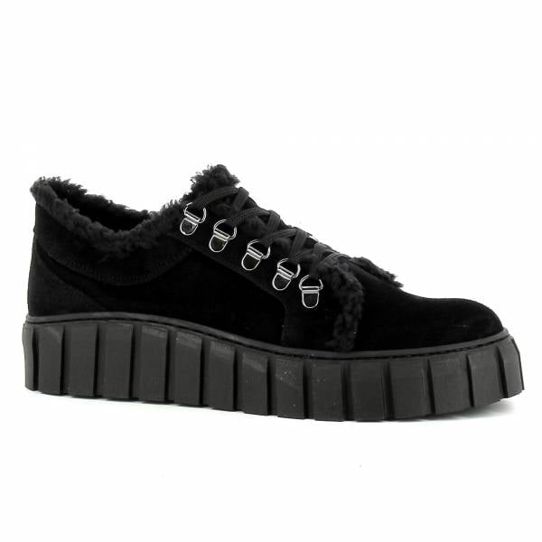 

Czarne sneakersy zamszowe CARINII B7984-H20-000-000-E68