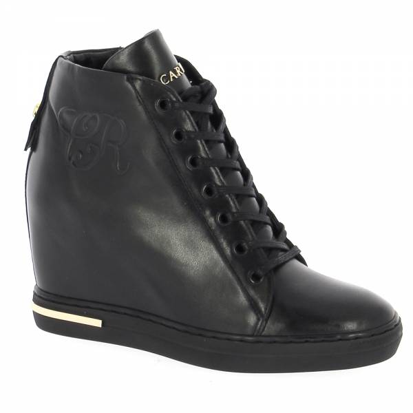 

Czarne sneakersy na koturnie CARINII B8799-E50-000-000-B88