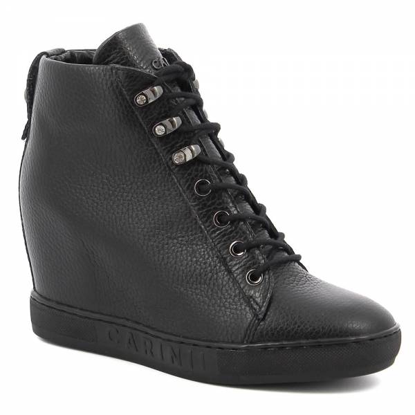 Czarne sneakersy na koturnie CARINII B9082-J23-000-000-B88