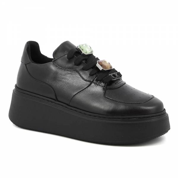 Czarne sneakersy na platformie CARINII B9252-E50-000-000-F69