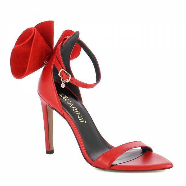 

Czerwone sandały z ozdobą na pięcie CARINII B9653-T48-T49-000-G45