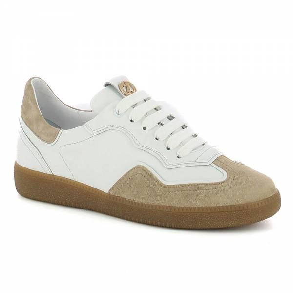 

Białe sneakersy skórzane damskie CARINII B9670-R88-L46-R88-G55