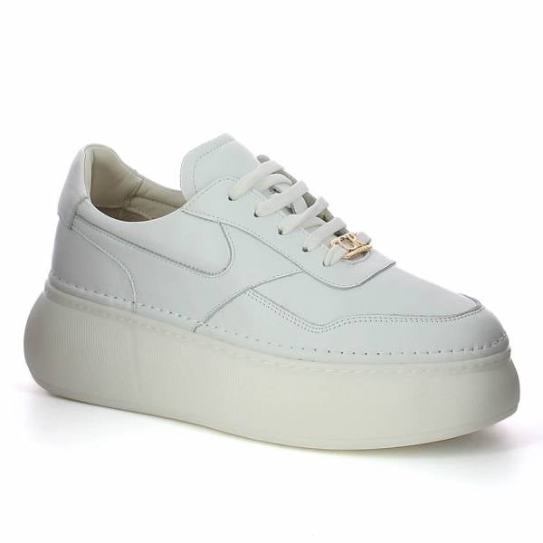 

Białe sneakersy damskie CARINII B9972-187-000-000-000