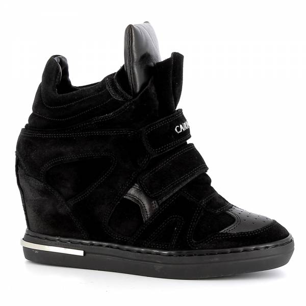 Czarne sneakersy na koturnie CARINII B5620-H20-E50-000-B88