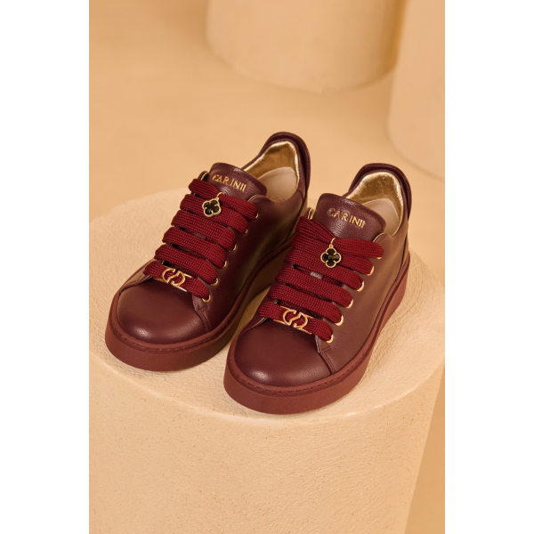 

Bordowe sneakersy skórzane CARINII B10469-T94-000-000-G81