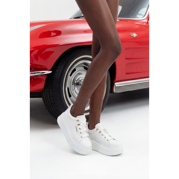 Białe skórzane sneakersy CARINII B8939-L46-000-000-F69