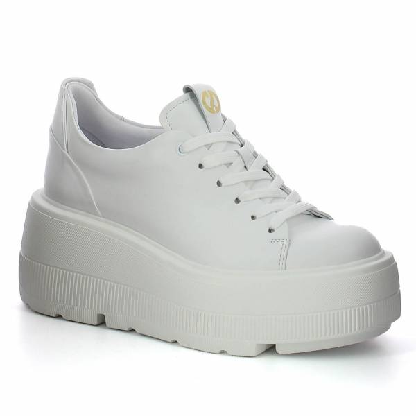 

Białe sneakersy skórzane CARINII B96135-L46-000-000-G36
